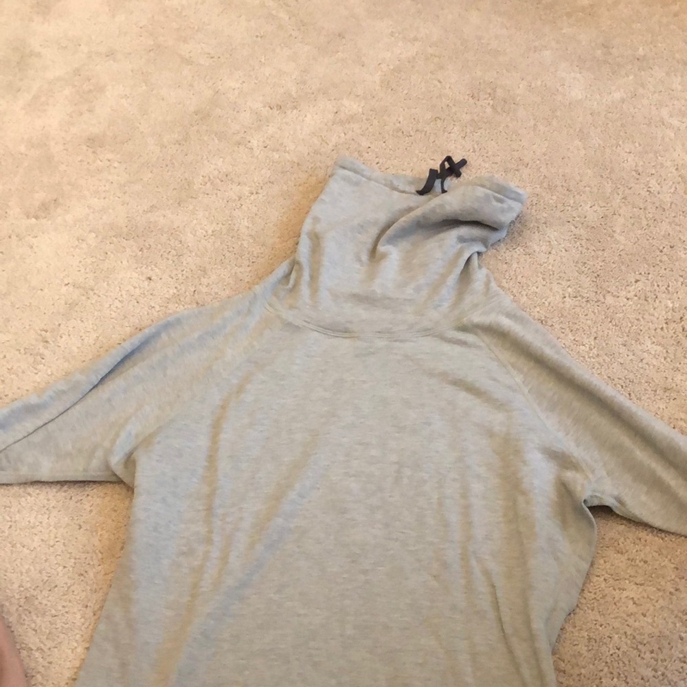 Women’s Nike full cowl neck sweatshirt never worn